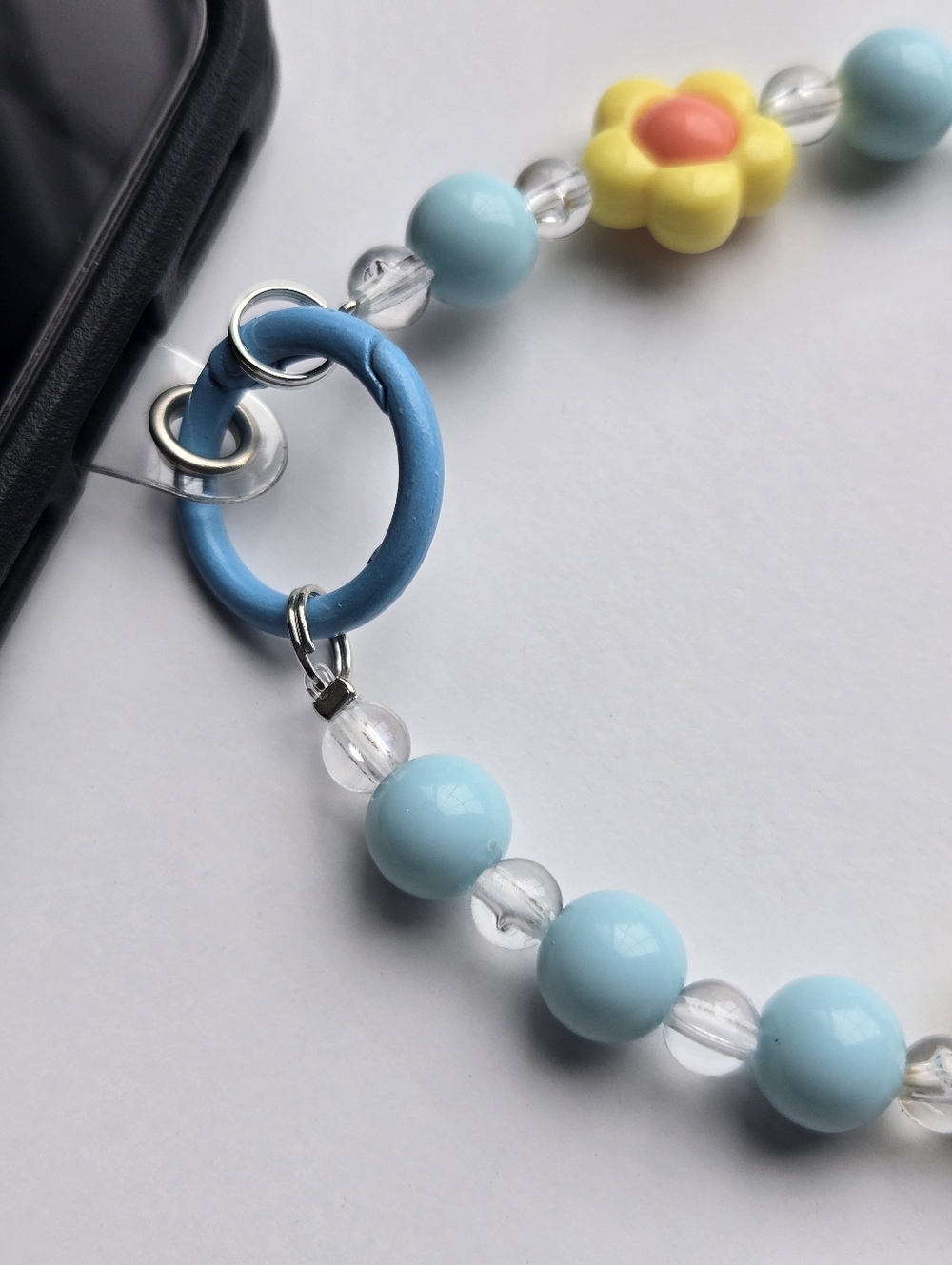 🌼🔵🌼 Y2K Beaded Blue & Yellow Daisy Flower Charm Phone Wristlet Strap Lanyard - Picture 5 of 6